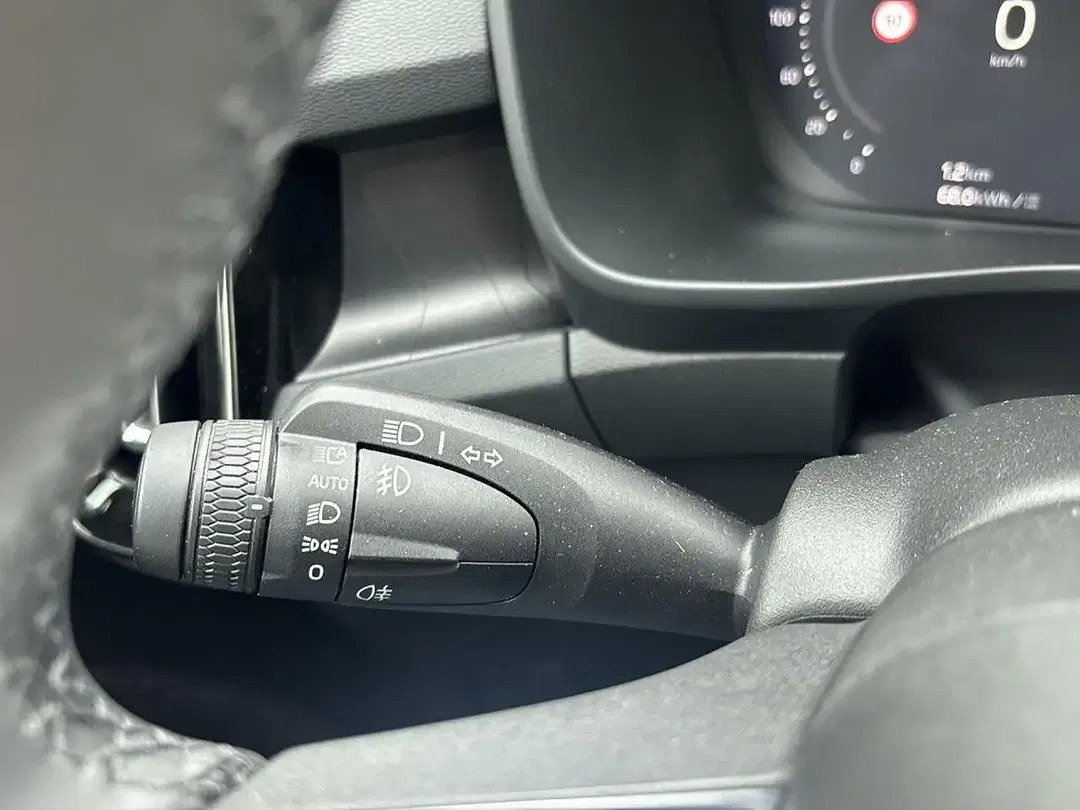 Volvo XC40 EV Recharge Plus - Thumbnail 14