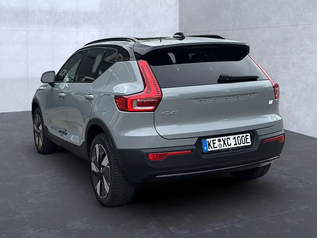 Volvo XC40 EV Recharge Plus - Thumbnail 3