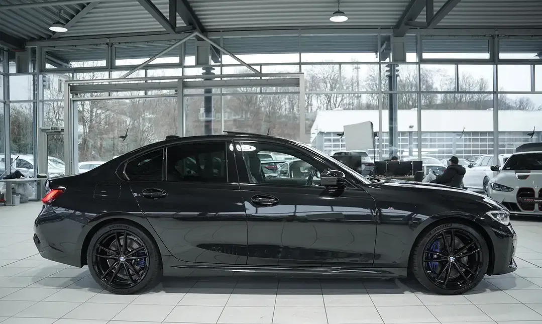 BMW 330 M - Thumbnail 3