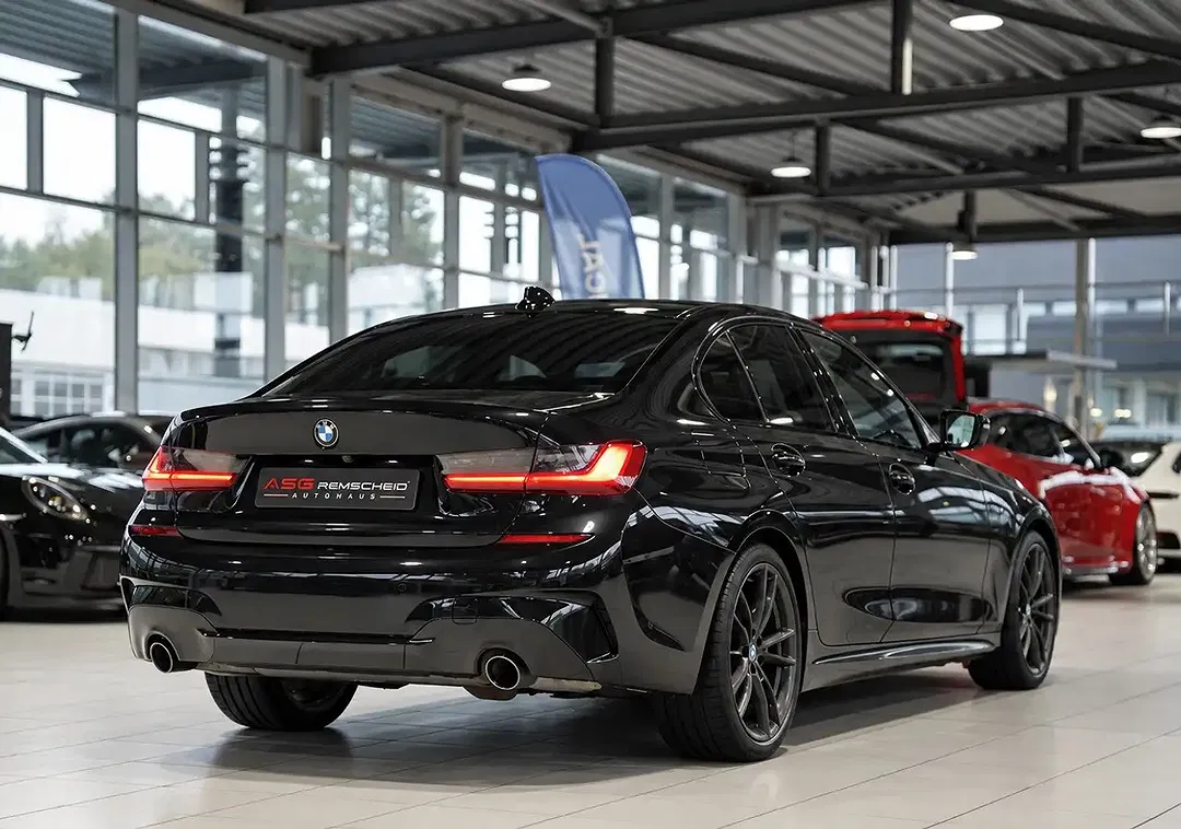 BMW 330 M - Thumbnail 4
