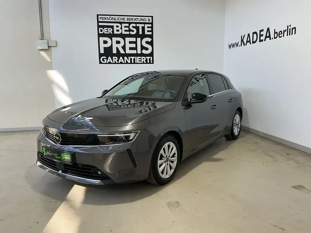 Opel Astra 1.2 - foto 1