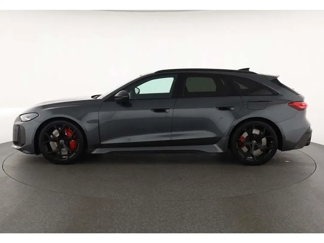Audi RS5 quattro Avant sport - Thumbnail 4