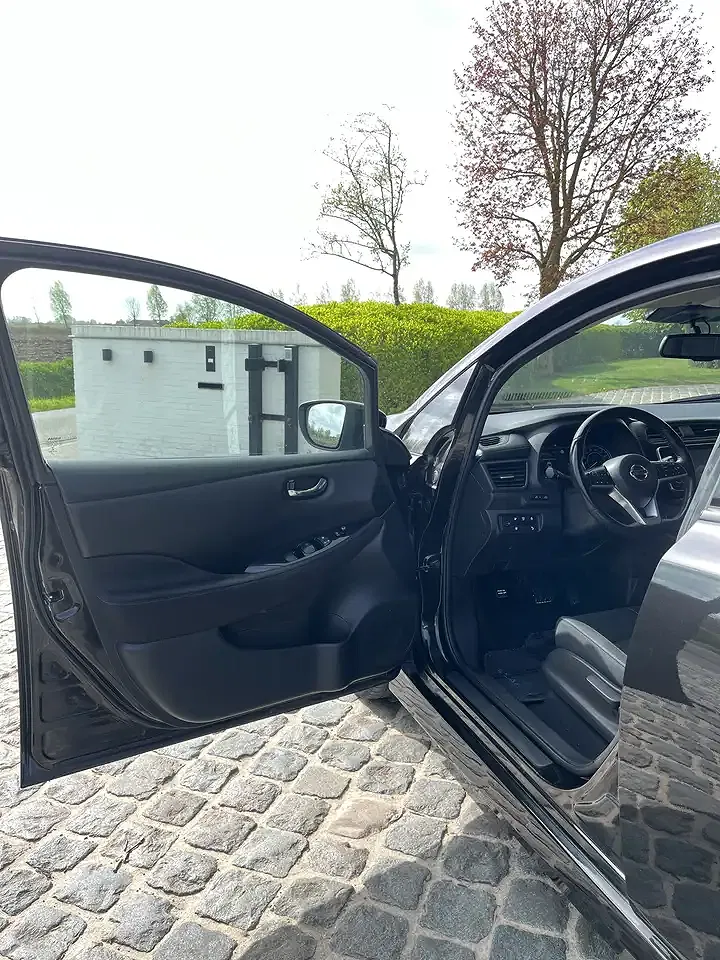 Nissan Leaf Tekna - Thumbnail 15