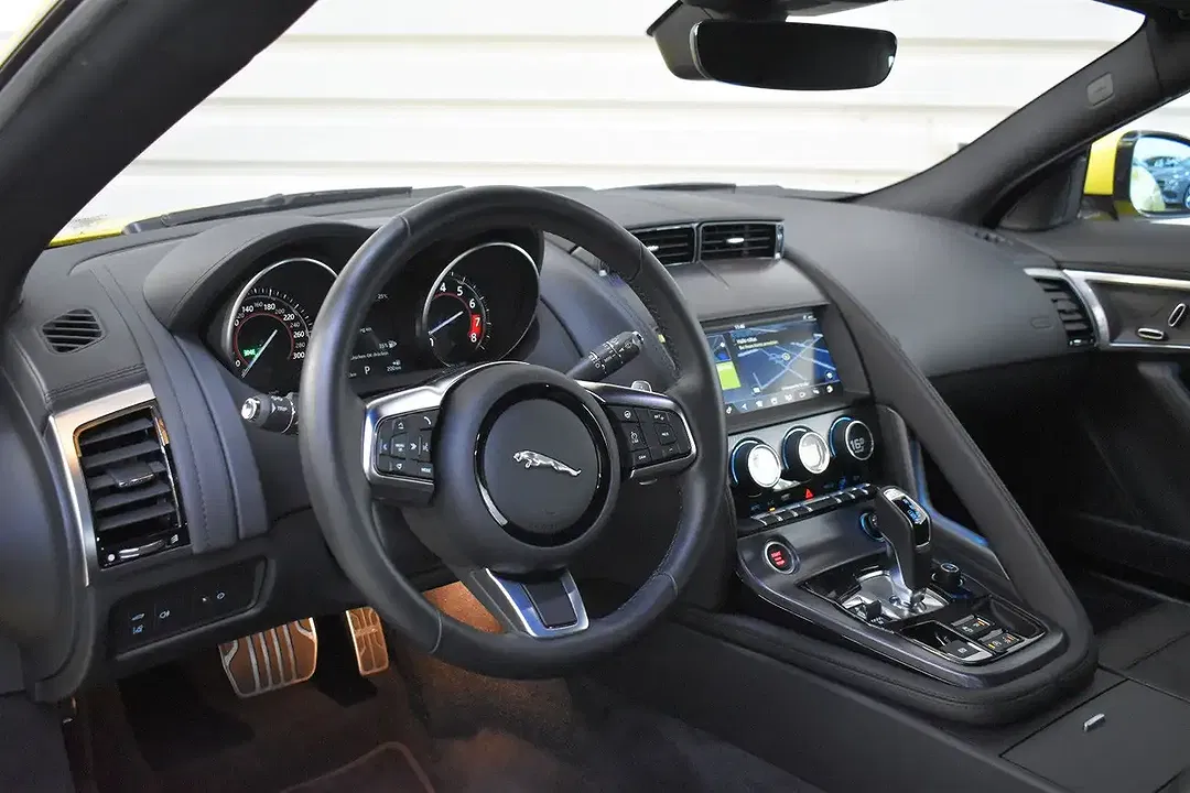 Jaguar F-Type 4x4 Coupe R-Dynamic - Thumbnail 10