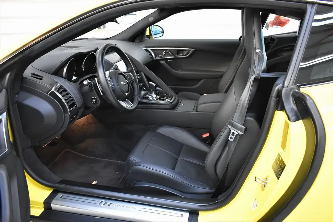 Jaguar F-Type 4x4 Coupe R-Dynamic - Thumbnail 13