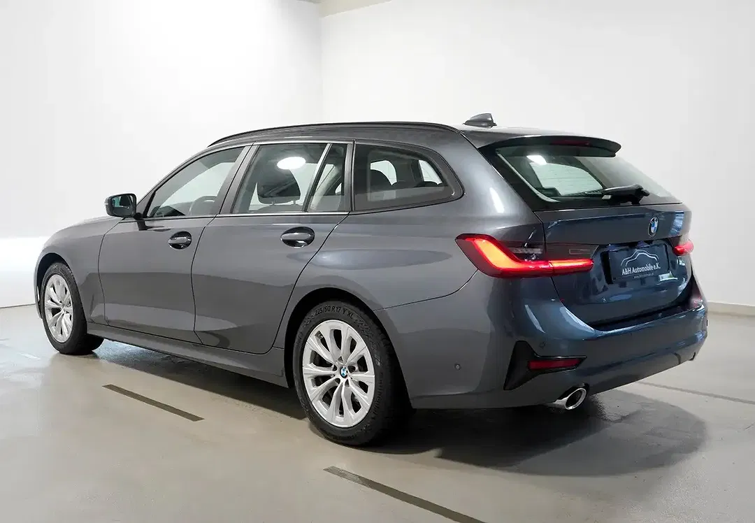 BMW 320 MHEV Touring - Thumbnail 4