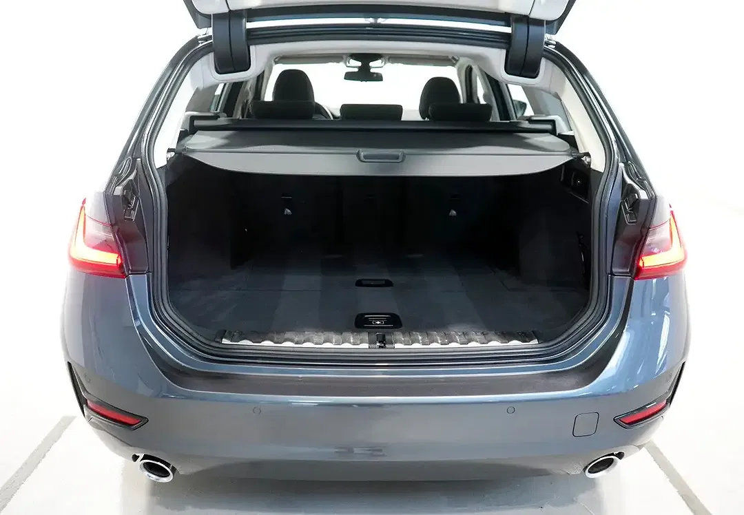 BMW 320 MHEV Touring - Thumbnail 6