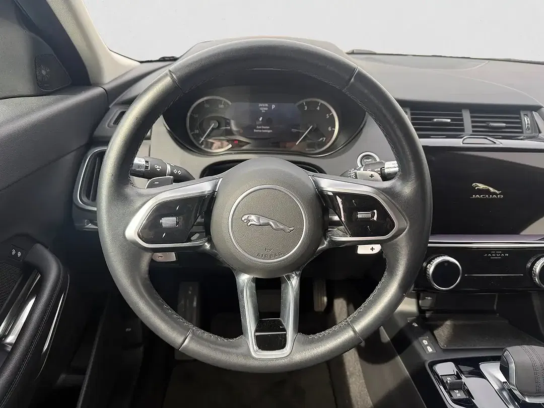 Jaguar E-Pace 4x4 - Thumbnail 10