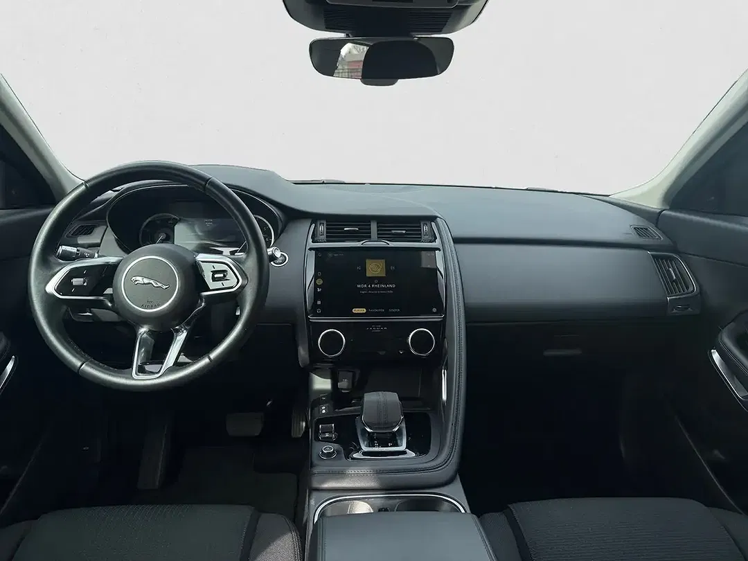 Jaguar E-Pace 4x4 - Thumbnail 9