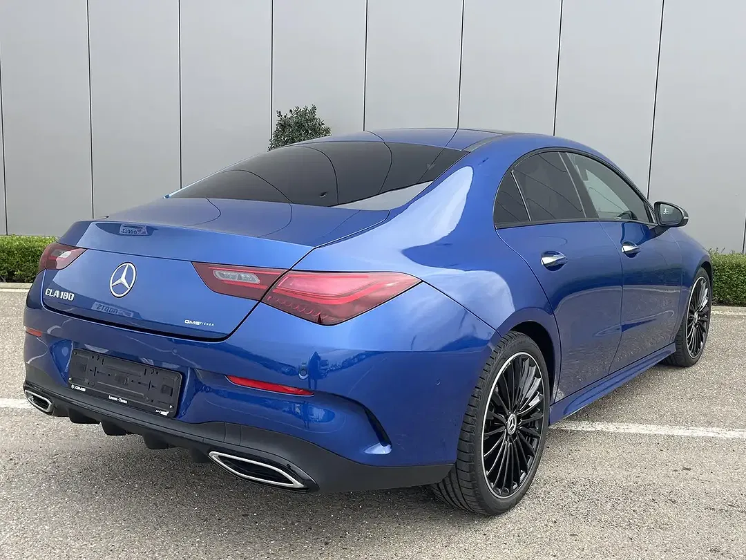 Mercedes-Benz CLA 180 AMG Line - Thumbnail 3
