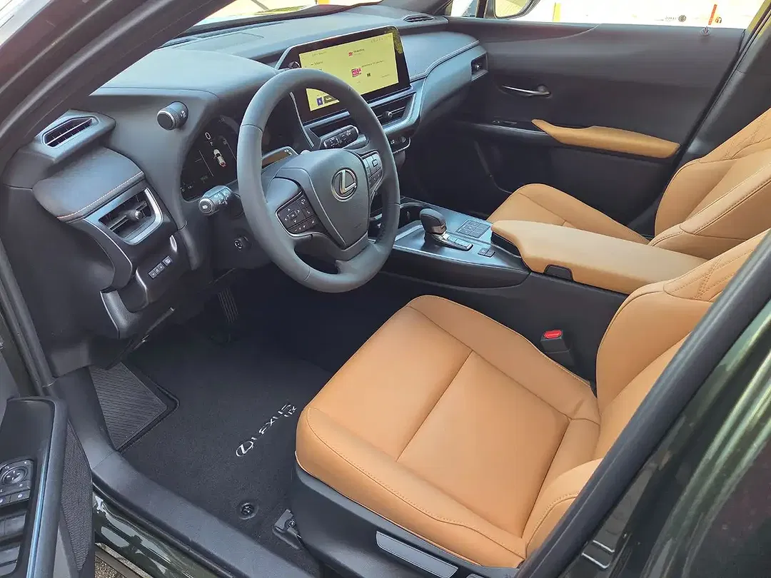 Lexus UX 300h F SPORT Design - Thumbnail 4