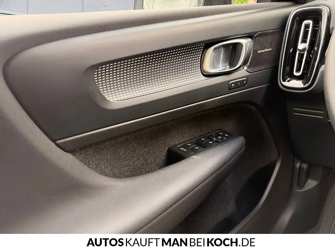 Volvo XC40 B4 AWD Plus Bright - Thumbnail 12