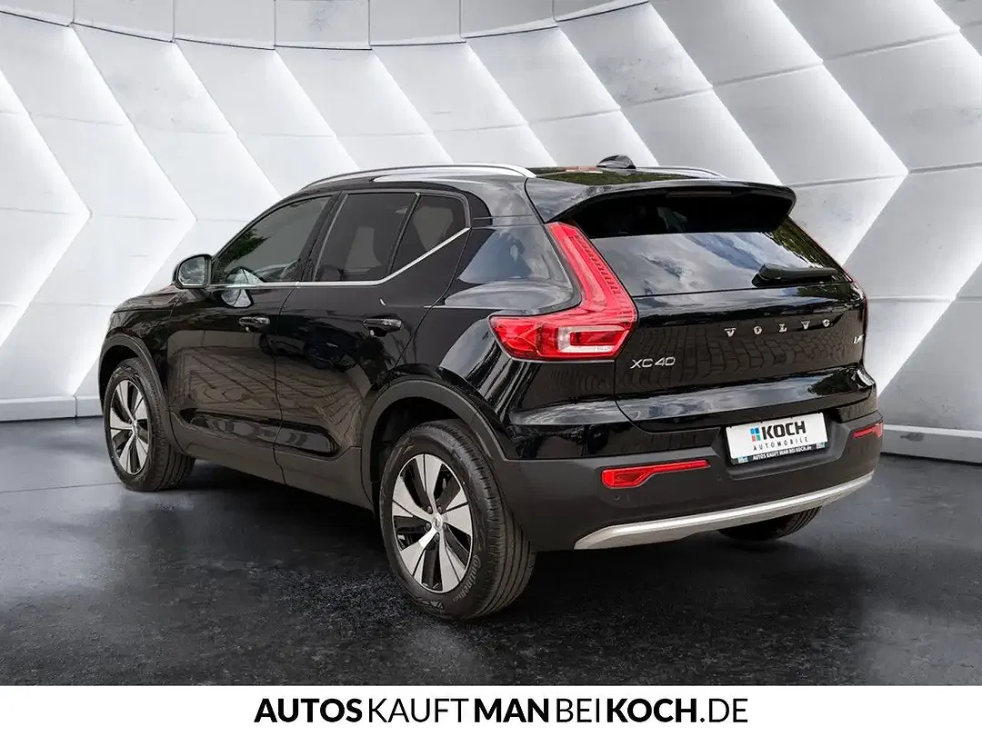 Volvo XC40 B4 AWD Plus Bright - Thumbnail 2