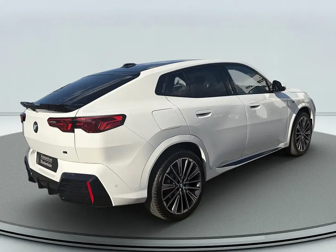 BMW X2 sDrive M Sport - Thumbnail 5