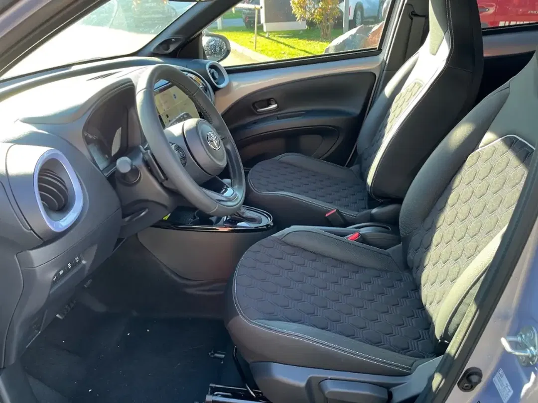 Toyota Aygo X AUT JBL Edition Air - Thumbnail 13