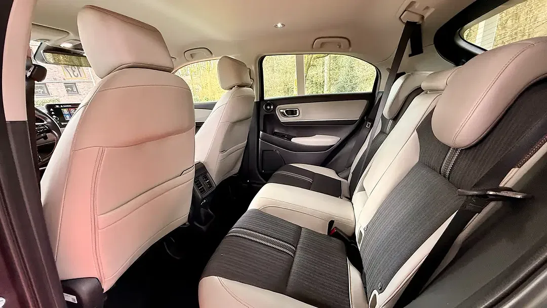 Honda HR-V VTEC e-CVT Sport Advance Premium - Thumbnail 17