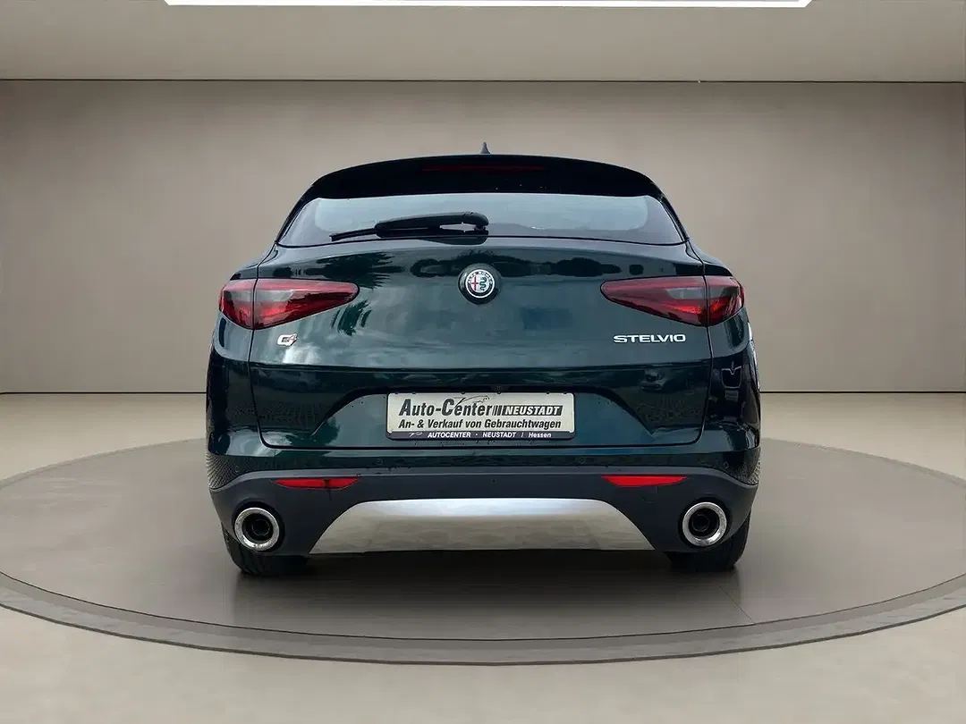 Alfa Romeo Stelvio Q4 Business - Thumbnail 4