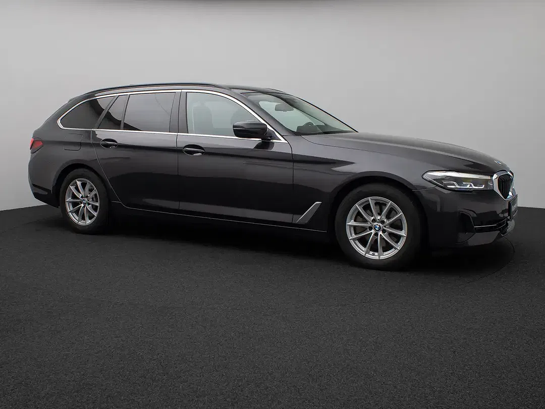 BMW 520 Sport - Thumbnail 3