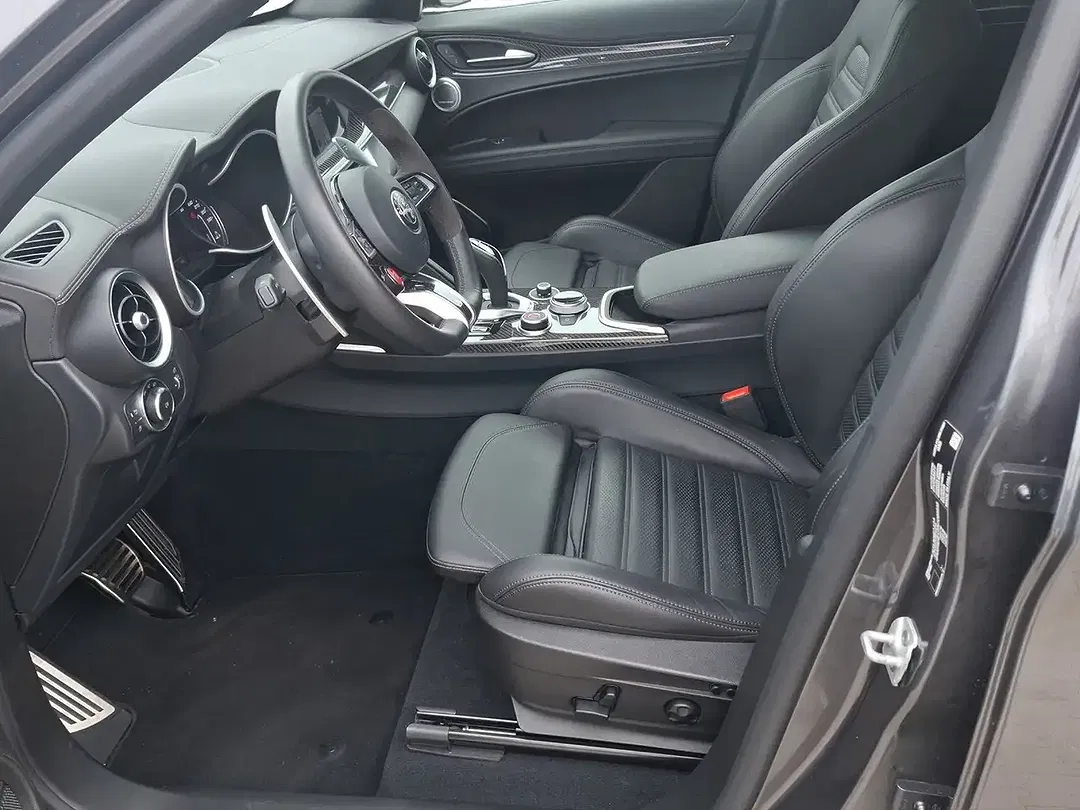 Alfa Romeo Stelvio 2.9 V6 Bi-Turbo Q4 Quadrifoglio - Thumbnail 9