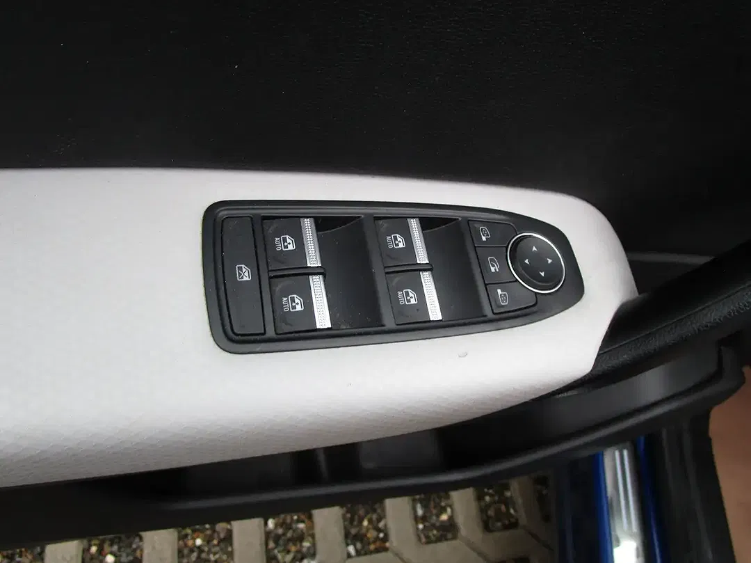 Renault Captur Edition One - Thumbnail 8