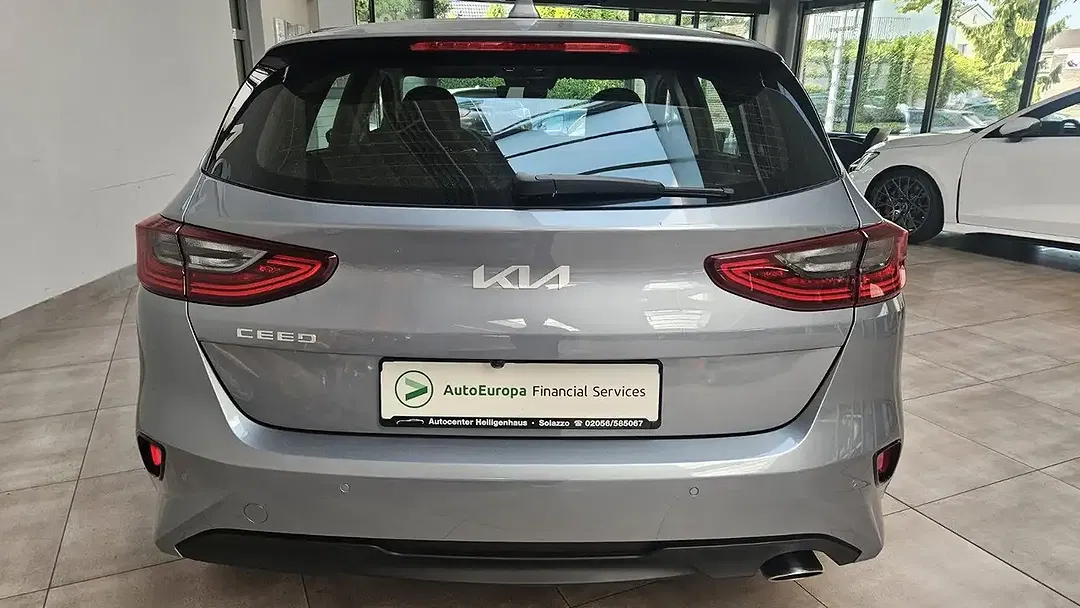 Kia Ceed / cee'd DCT Vision - Thumbnail 5