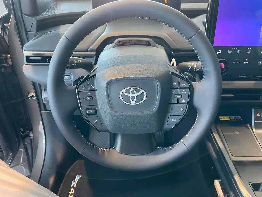 Toyota bZ4X 4x4 Lounge - Thumbnail 9