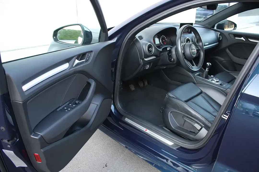 Audi A3 35 TFSI S line - Thumbnail 13