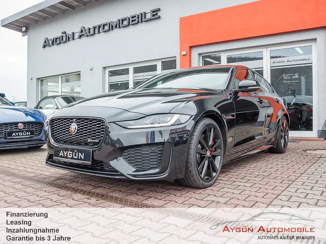 Jaguar XE P250 R-Dynamic Black - Afbeelding 1
