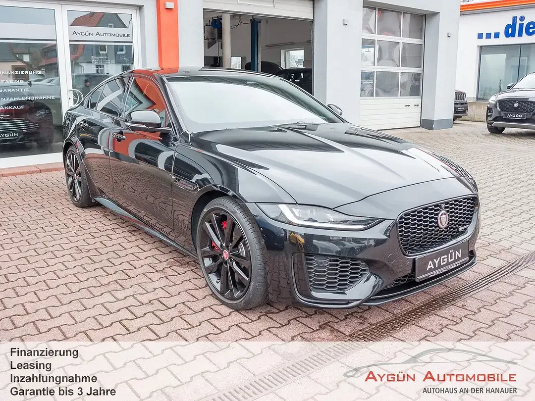 Jaguar XE P250 R-Dynamic Black - Thumbnail 3