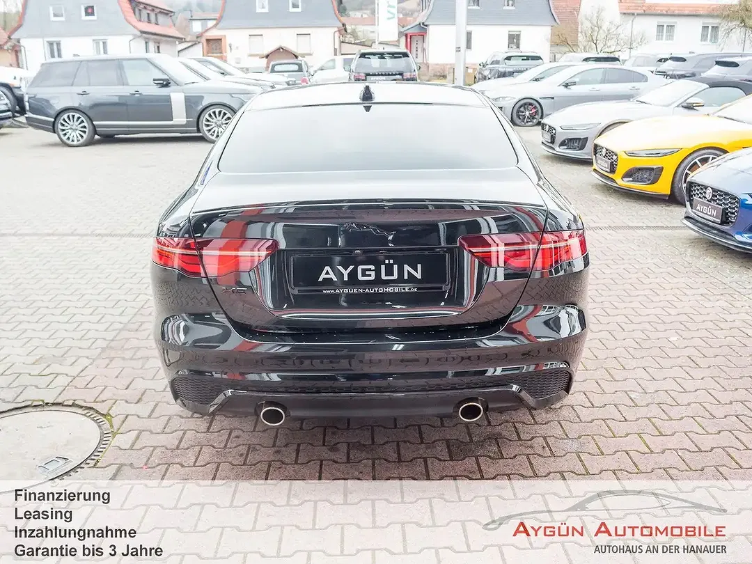 Jaguar XE P250 R-Dynamic Black - Thumbnail 5
