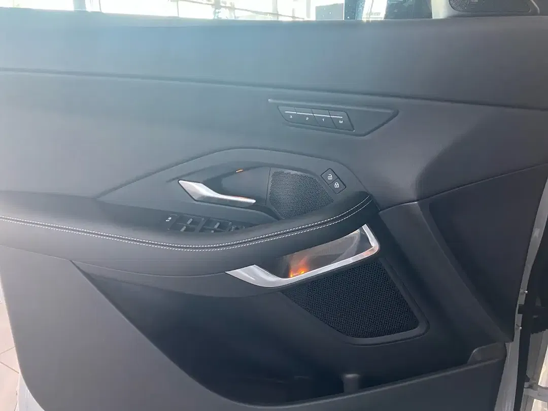 Jaguar E-Pace D200 4x4 R-Dynamic SE - Thumbnail 13