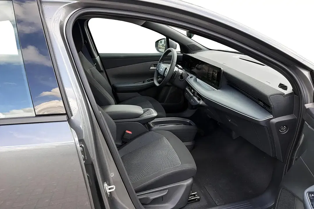 Nissan Leaf Plus - Thumbnail 7