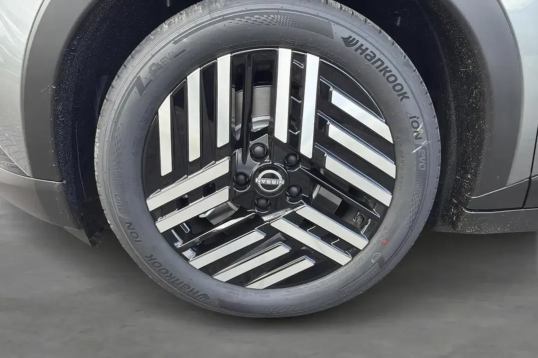 Nissan Leaf Plus - Thumbnail 9