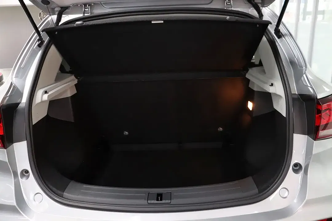MG ZS 1.5 Luxury - foto 15
