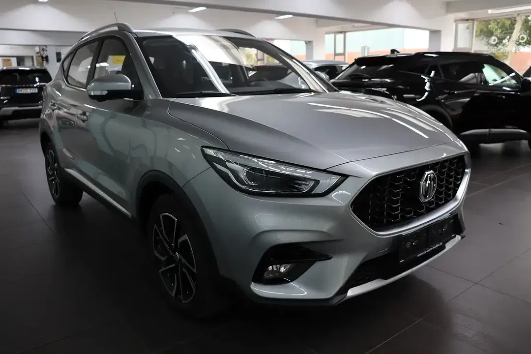 MG ZS 1.5 Luxury - Thumbnail 3