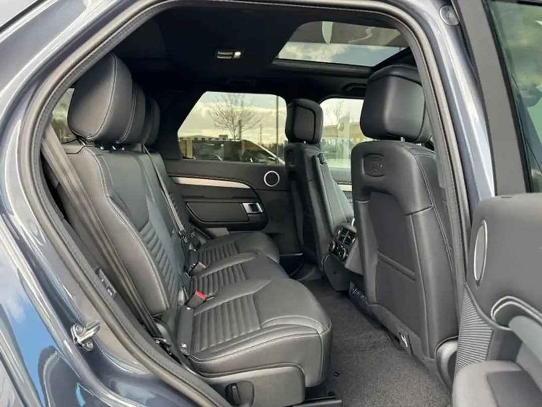Land Rover Discovery D350 - Thumbnail 5