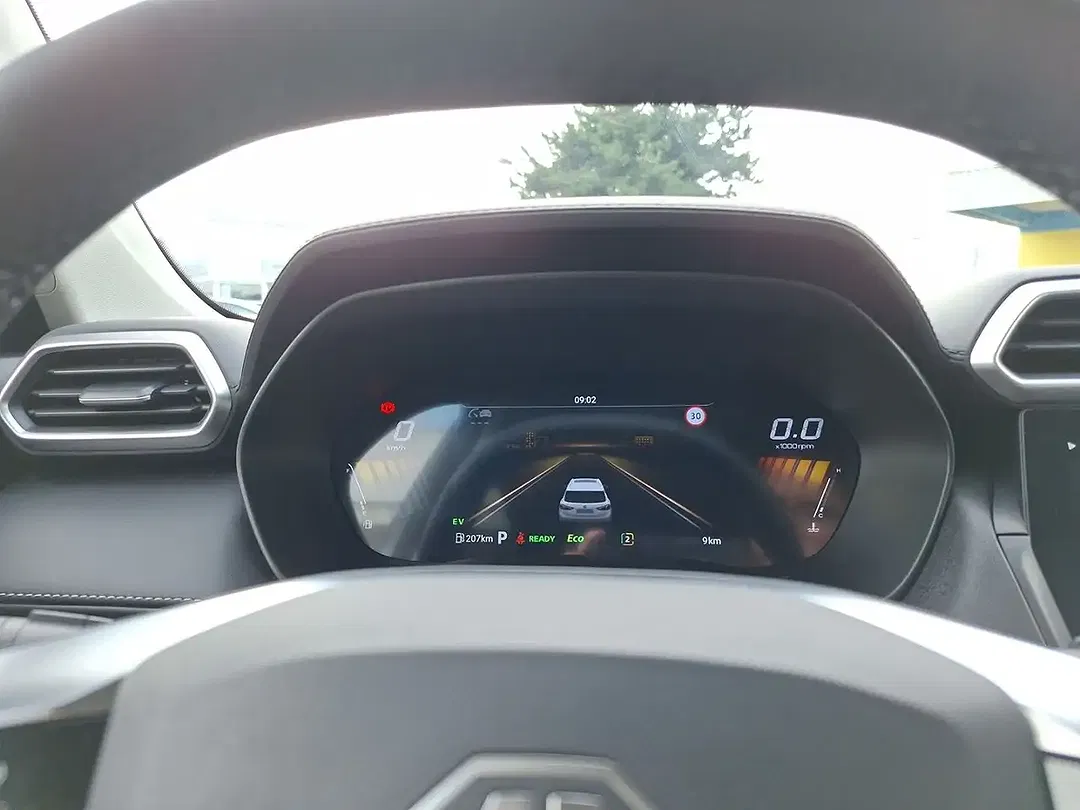 MG ZS Hybrid+ Luxury - Thumbnail 14