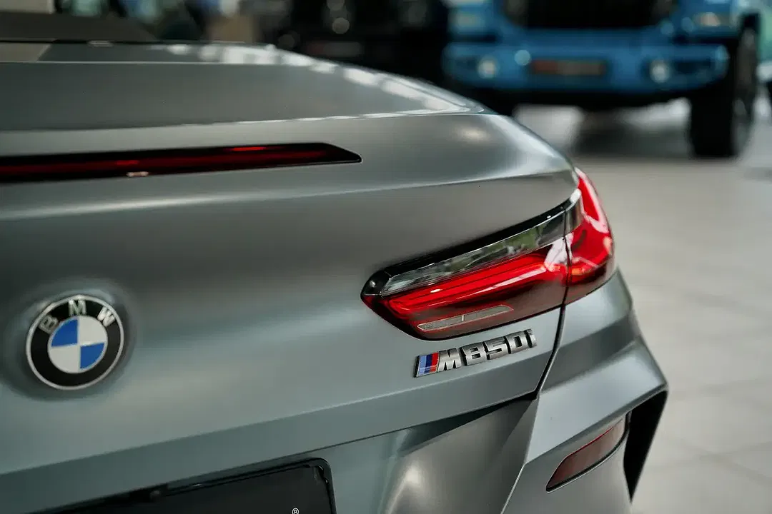 BMW M850 xDrive Convertible - Thumbnail 6