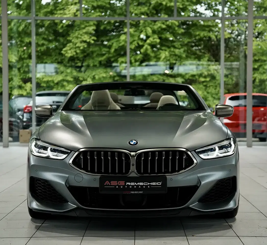 BMW M850 xDrive Convertible - Thumbnail 2