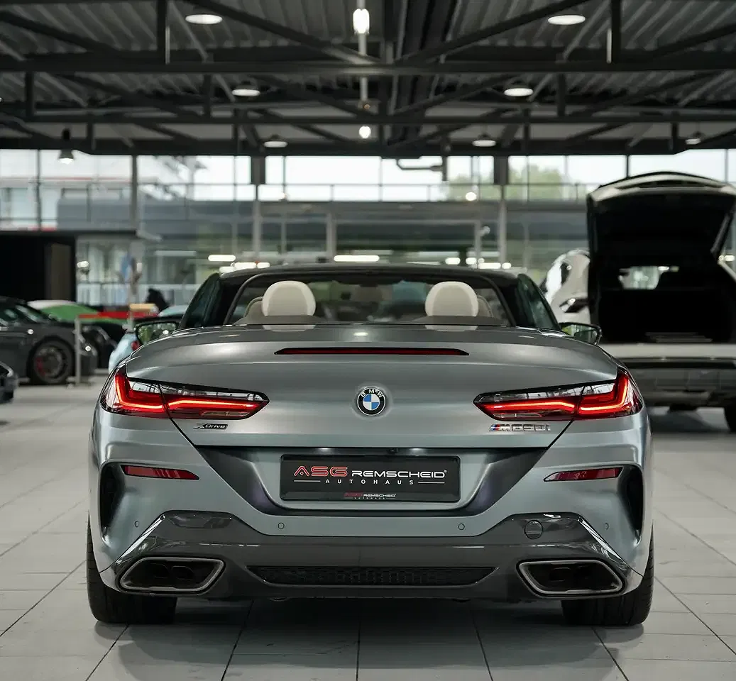 BMW M850 xDrive Convertible - Thumbnail 4