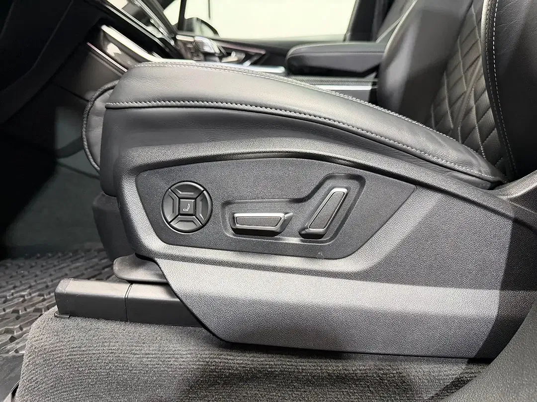 Audi SQ7 4.0 TFSI quattro competition plus - Thumbnail 10