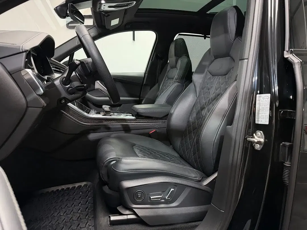 Audi SQ7 4.0 TFSI quattro competition plus - Thumbnail 9
