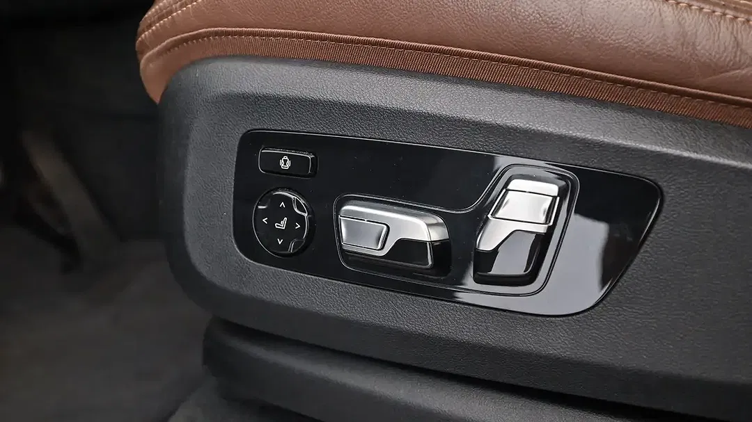 BMW X7 AUT xDrive - Thumbnail 8