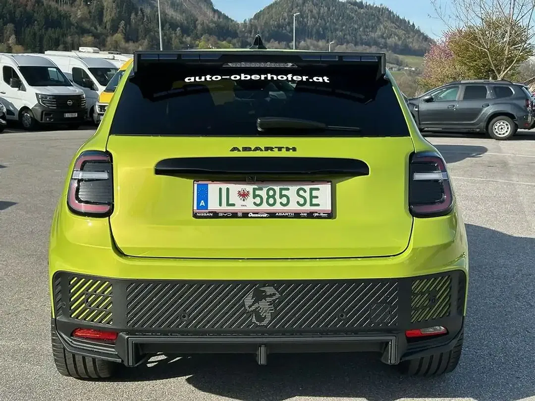 Abarth 600e Scorpionissima - Thumbnail 5