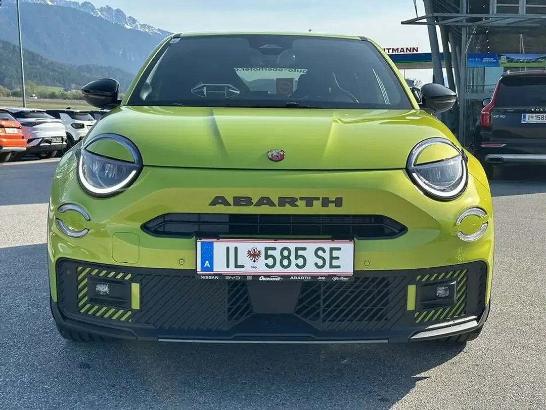 Abarth 600e Scorpionissima - Thumbnail 9