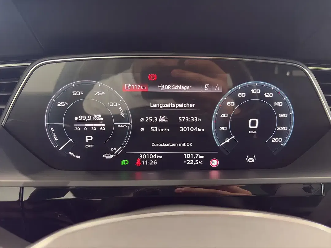 Audi Q8 50 e-tron quattro Matrix LED - Thumbnail 11
