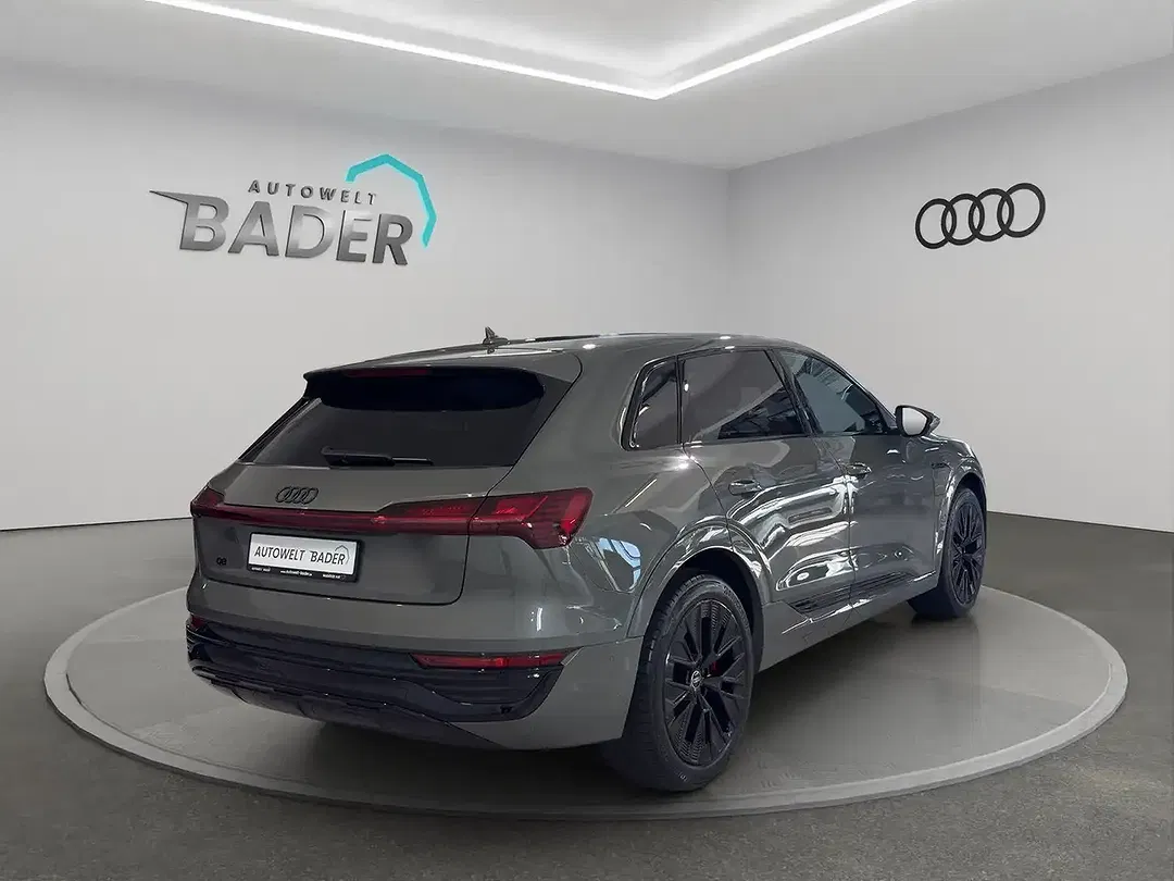 Audi Q8 50 e-tron quattro Matrix LED - Thumbnail 6