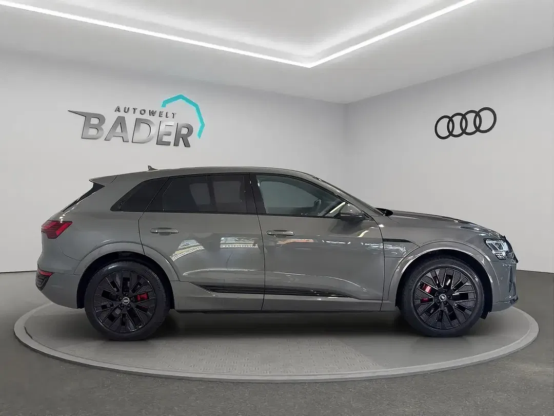 Audi Q8 50 e-tron quattro Matrix LED - Thumbnail 7
