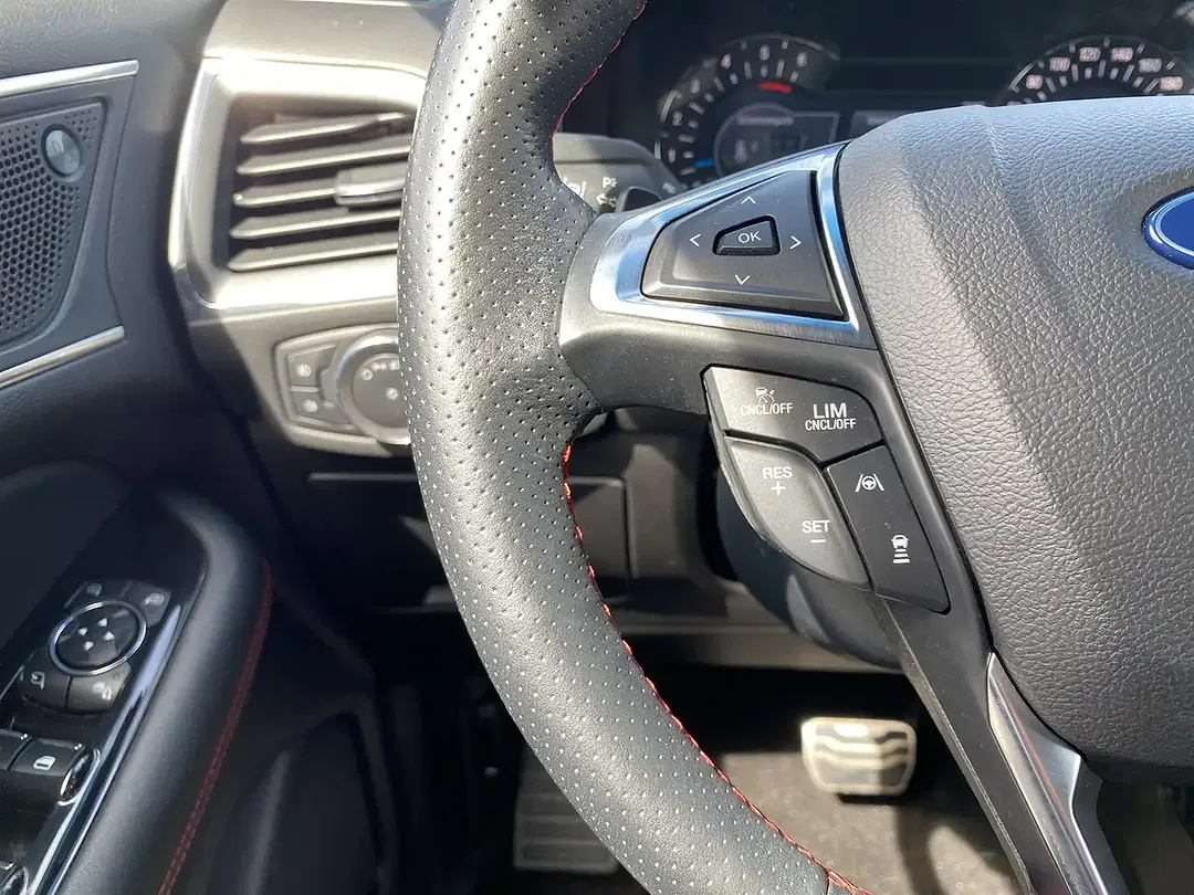 Ford Edge 2.0 EcoBoost 4x4 ST-Line - foto 15