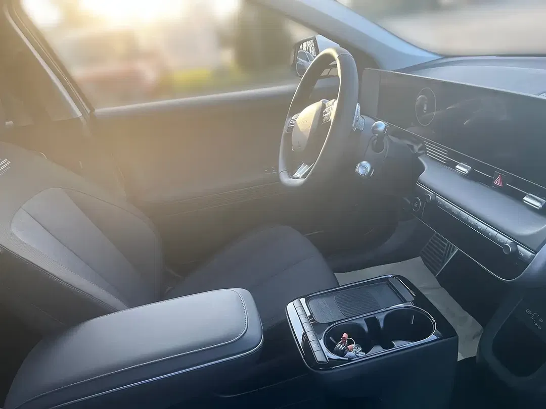 Hyundai IONIQ 5 - Thumbnail 9